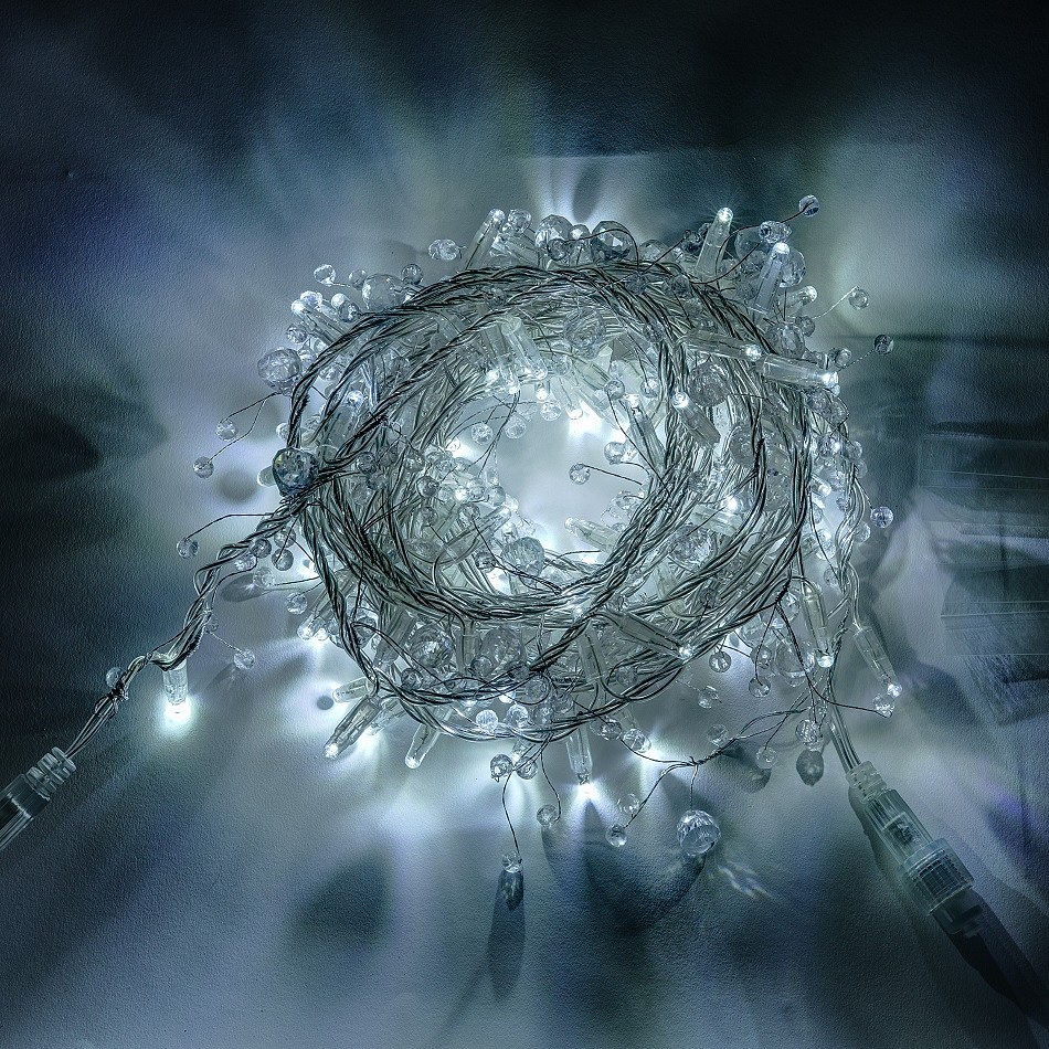 Lichterkette mit Kristallen, 8 m, 80 kaltweiße Dioden