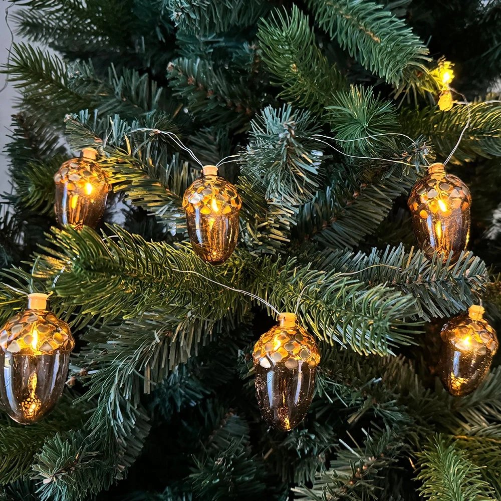 LED světelné žaludy, 8 kusů na řetězu, délka 1,3 m, zlatá