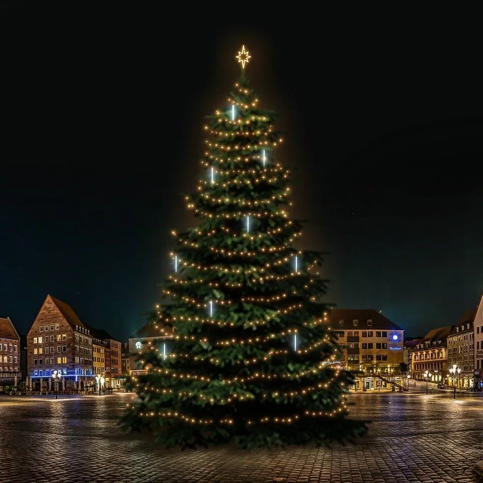 LED světelná sada na vánoční stromy vysoké 21-23 m, teplá bílá s padajícím sněhem