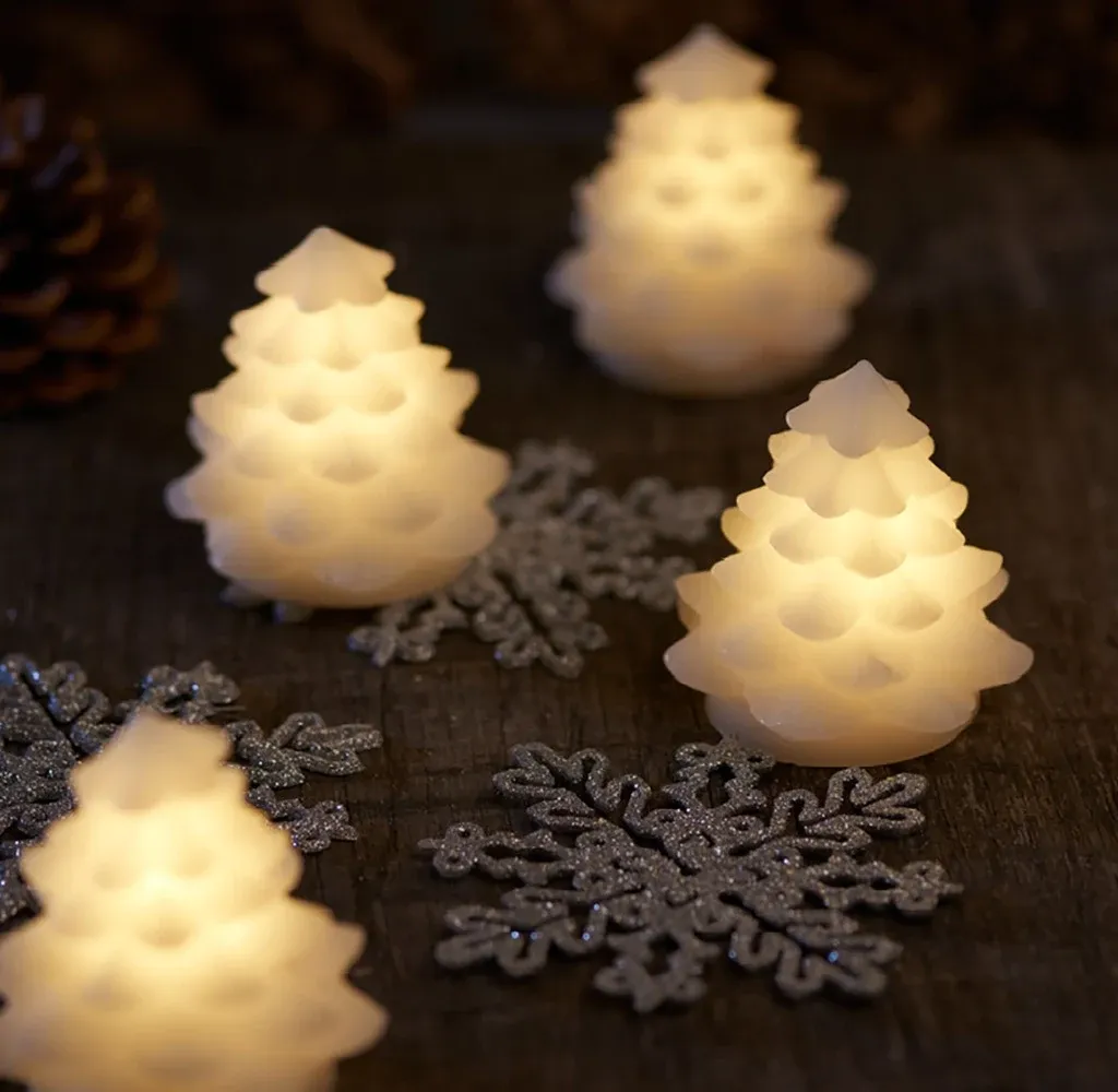 _Staženo LED svíčka z pravého vosku stromečky, sada 4 kusy, bílá, 7 cm