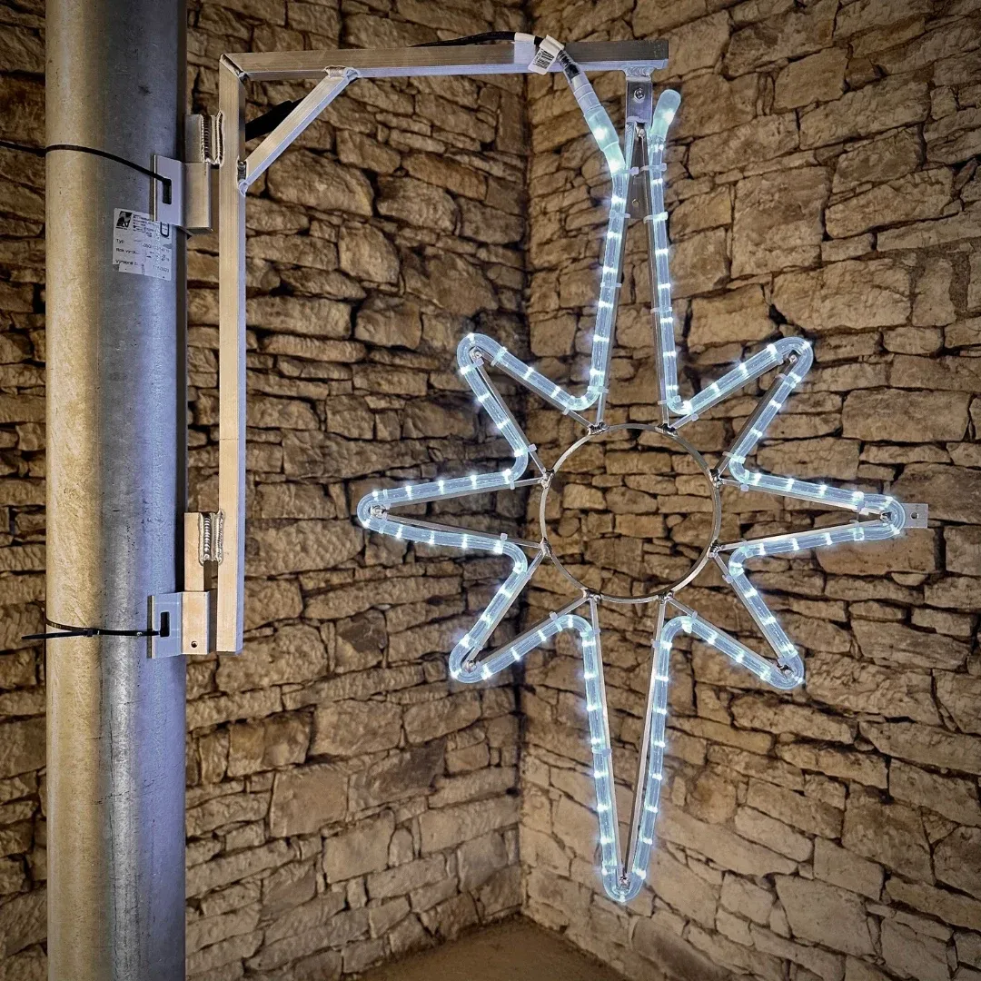 Easy Fix 2D LED světelná hvězda, 82 × 125 cm, ledově bílá, sada na veřejné osvětlení, hliník