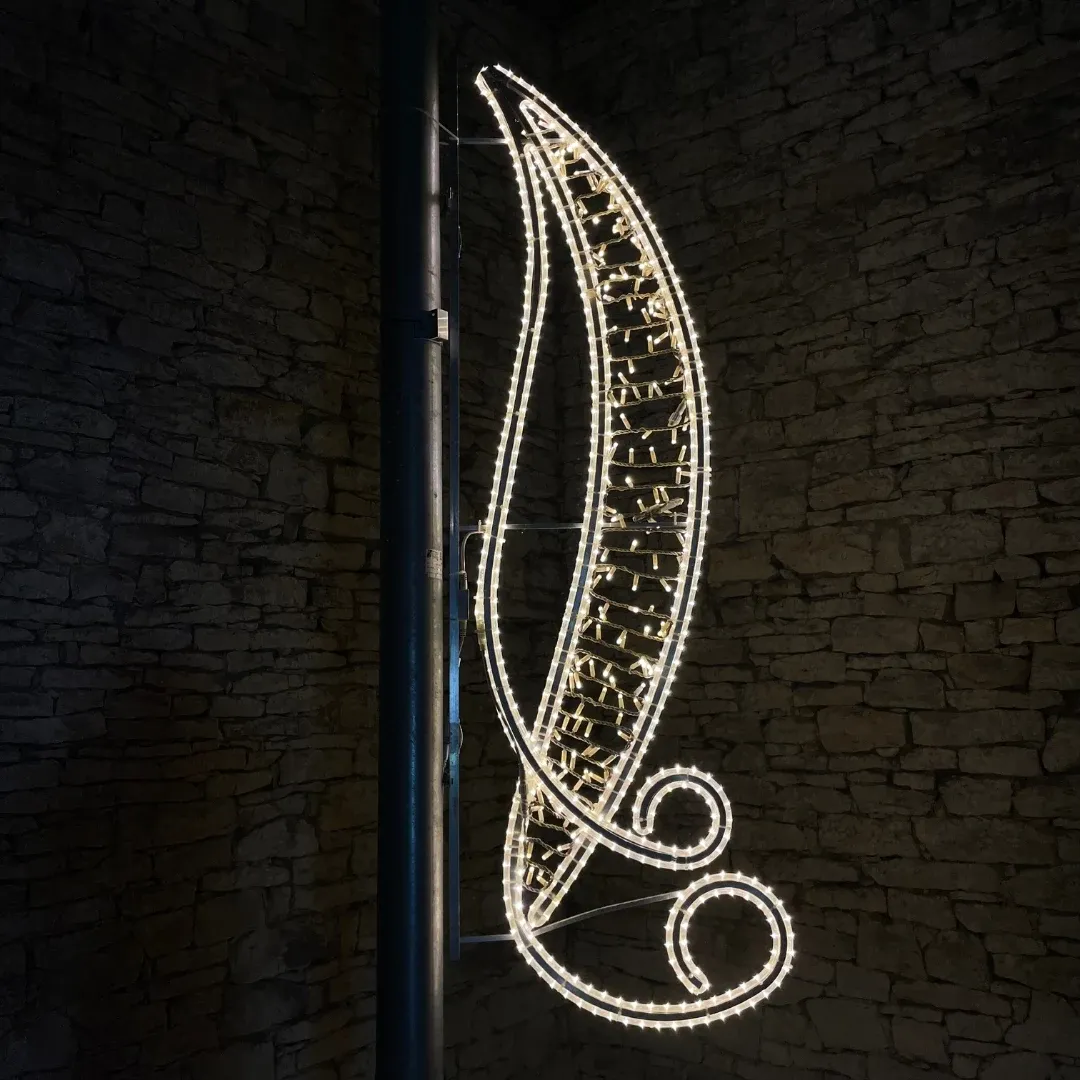 LED světelný motiv, 230 x 80 cm, teple bílá s výpletem
