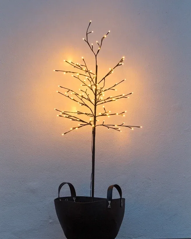 _Staženo LED světelný stromek Noah, 150 cm