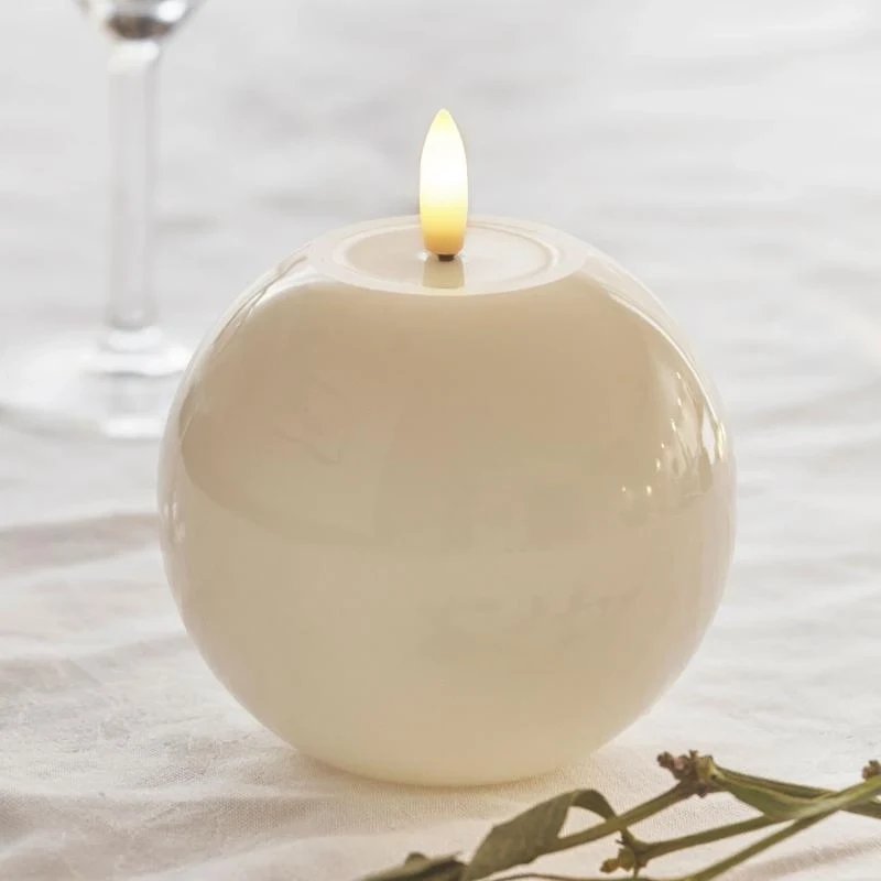 _Staženo Vosková LED svíčka Sille Ivory kulatá, 9 cm, bílá, prům. 10 cm   
