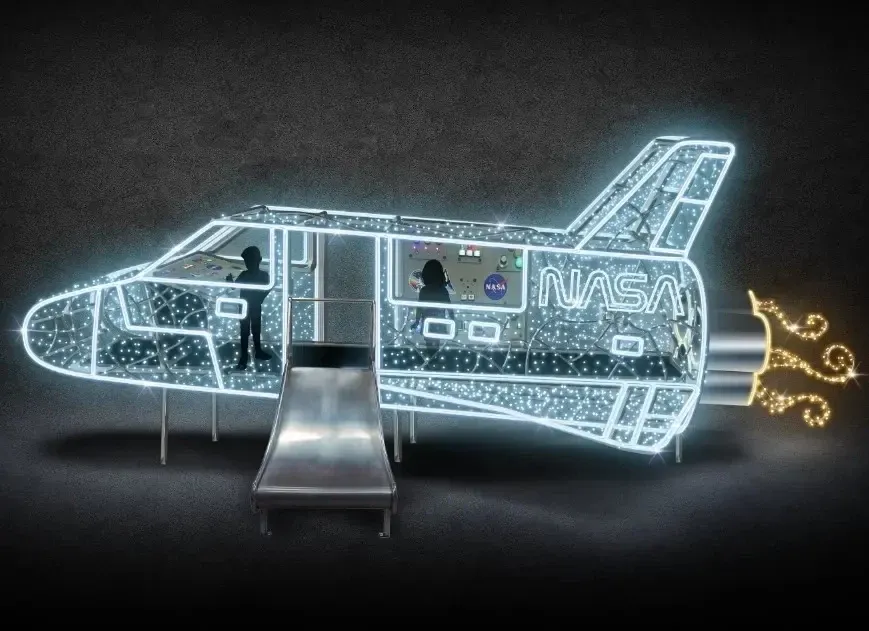 3D LED světelná raketa o délce 700 cm, ledově bílá, stojící, hliník