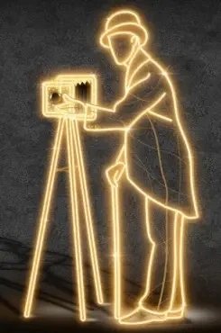 2D LED světelný fotograf, 114 × 202 cm, teple bílá, stojící, 3D tisk