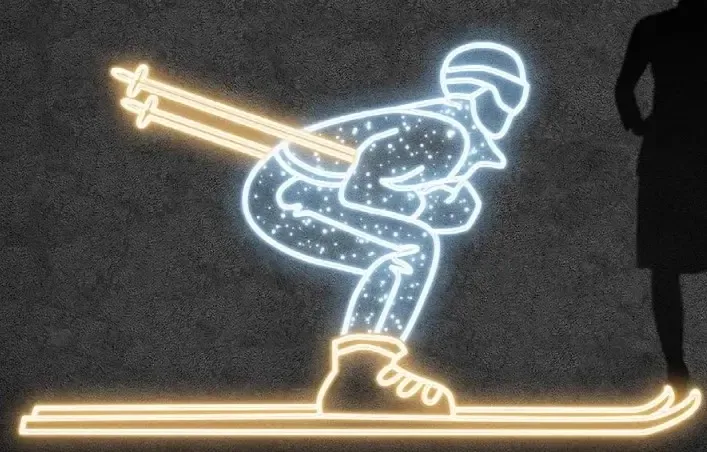Eco Fix 2D LED světelný dekor, lyžař I., 242 × 140 × 3 cm, teple a ledově bílá, závěsný, 3D tisk
