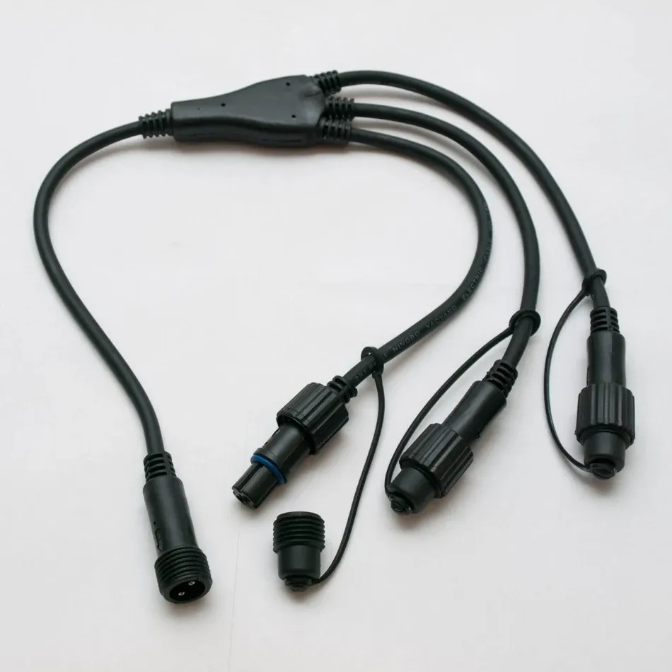 Easy Fix T rozbočovač, 3 výstupy, černý, IP44