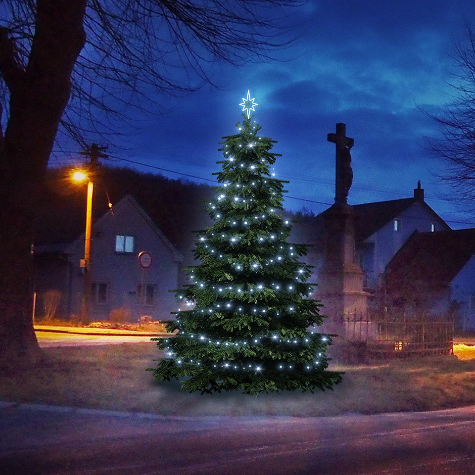 LED světelná sada na vánoční stromy vysoké 3-5 m, ledová bílá